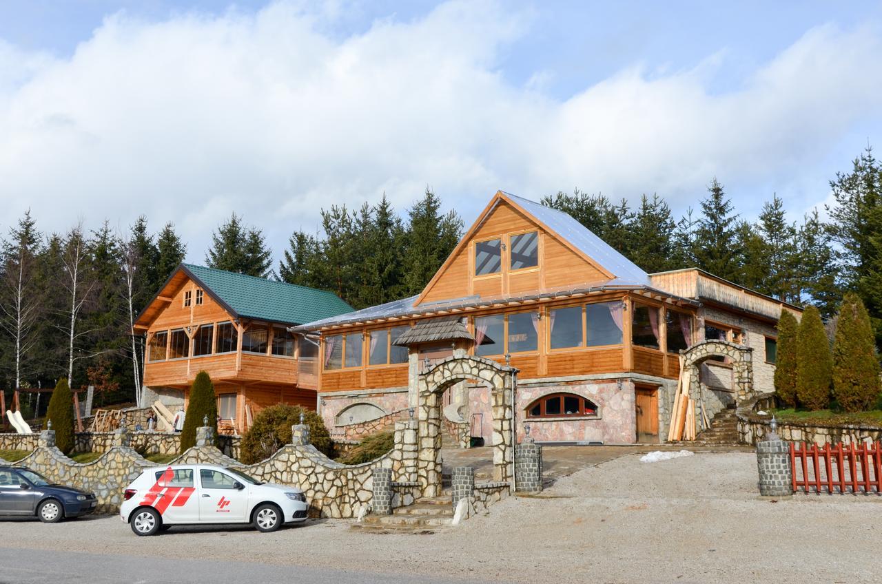 Bed and Breakfast Etno Naselje Kum Sokolac  Экстерьер фото